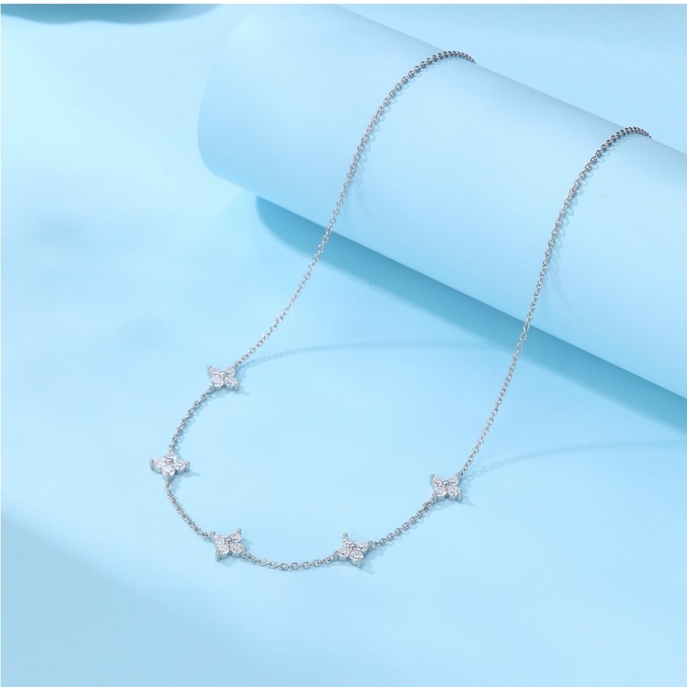 14k Gold Clover Diamonds Necklace - Picture 8 of 8